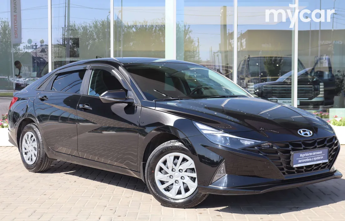 Hyundai Elantra 2022