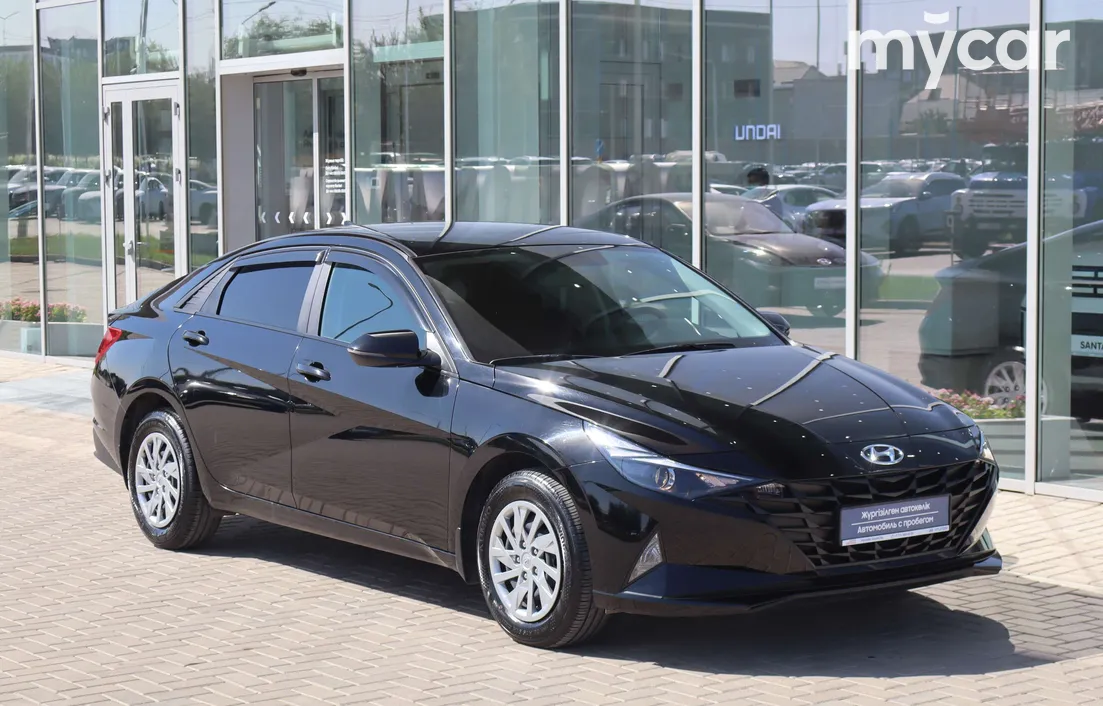 Hyundai Elantra 2022