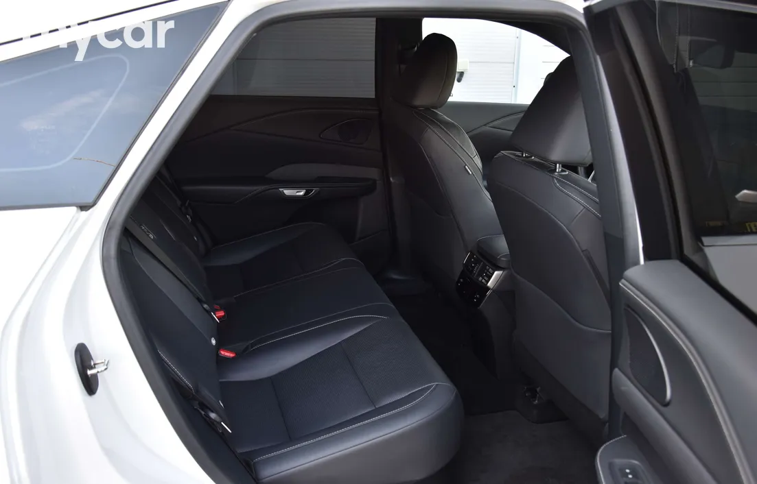 Lexus RX 2024