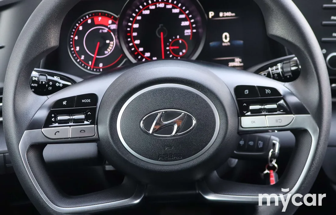 Hyundai Elantra 2022