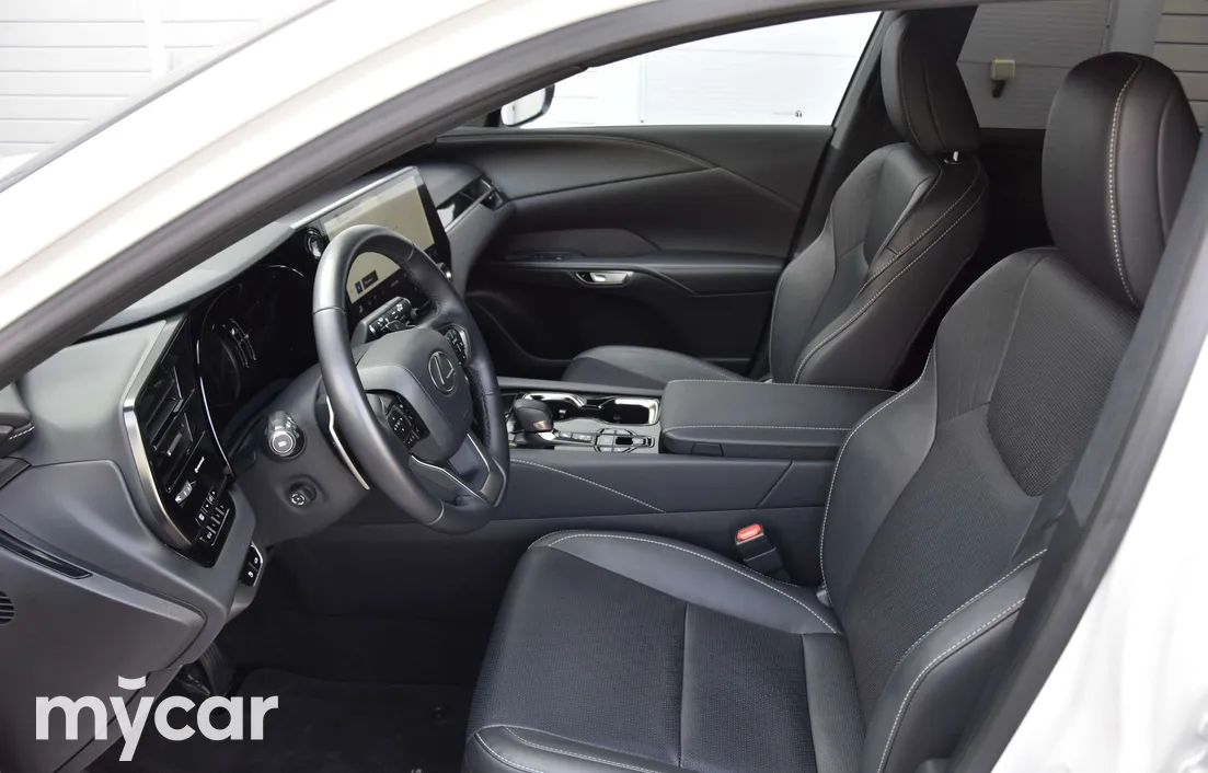 Lexus RX 2024