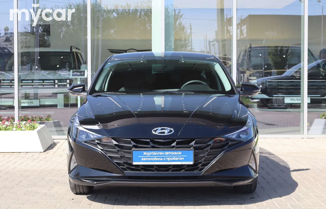 Hyundai Elantra 2022