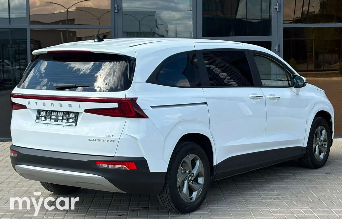 Hyundai Custin 2024