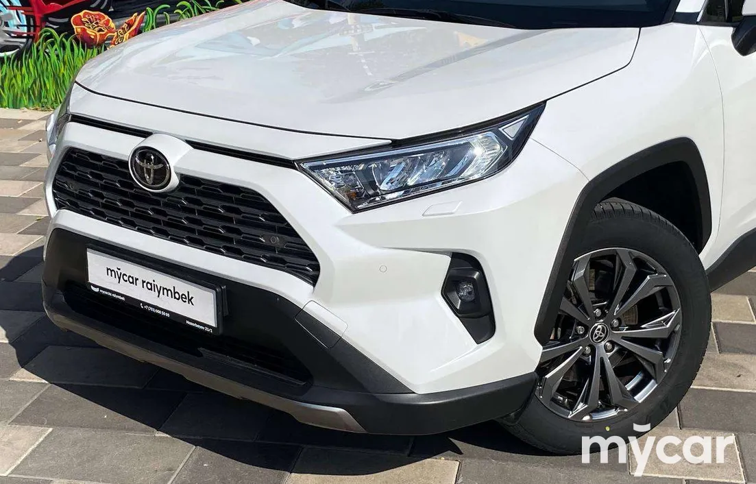 Toyota RAV4 2025