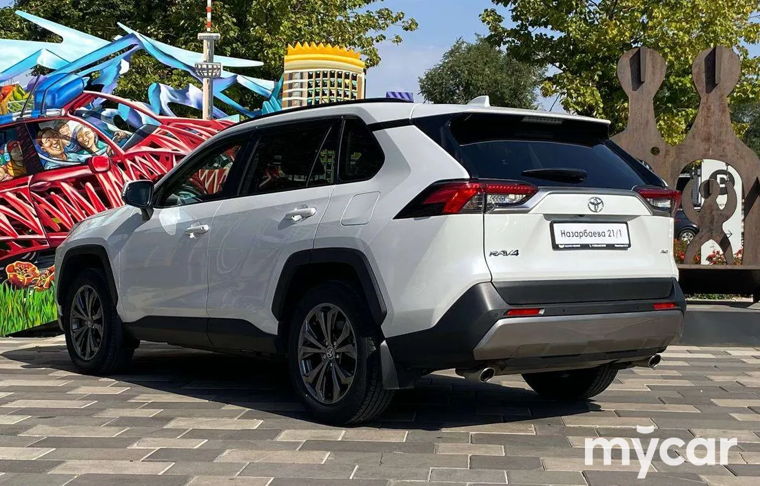 Toyota RAV4 2025