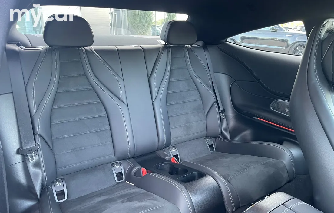 Mercedes-Benz CLE 300 2025