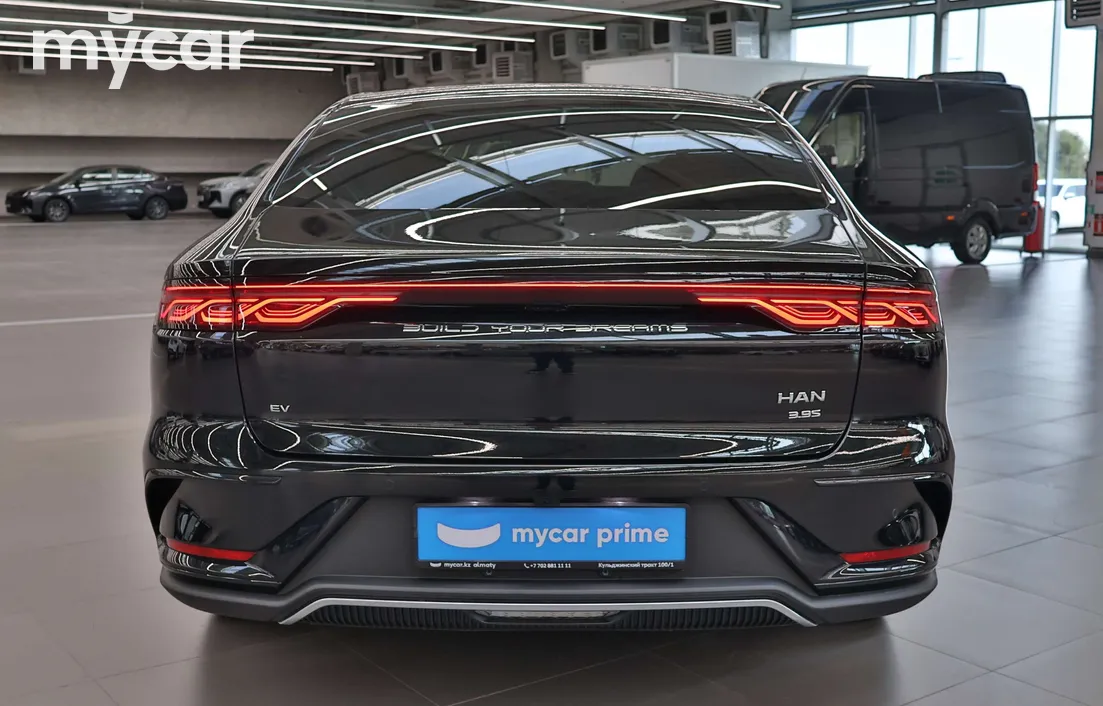 BYD Han EV 2025