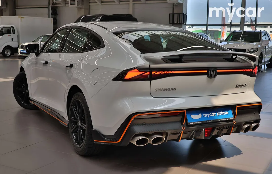 Changan UNI-V 2024