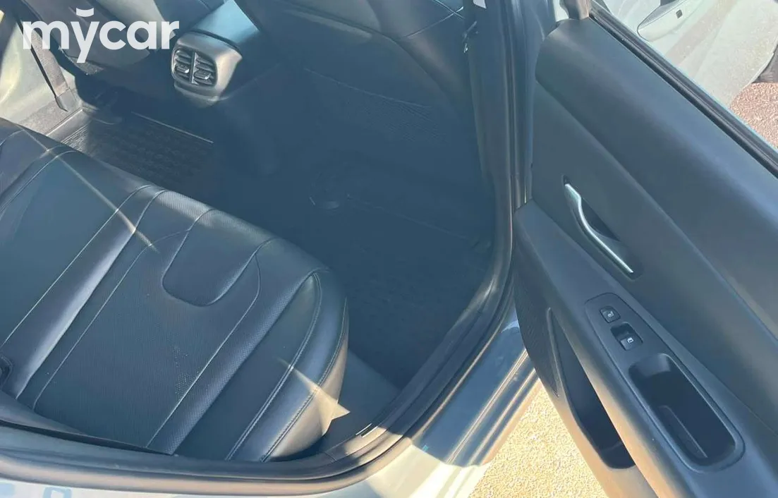 Hyundai Elantra 2022