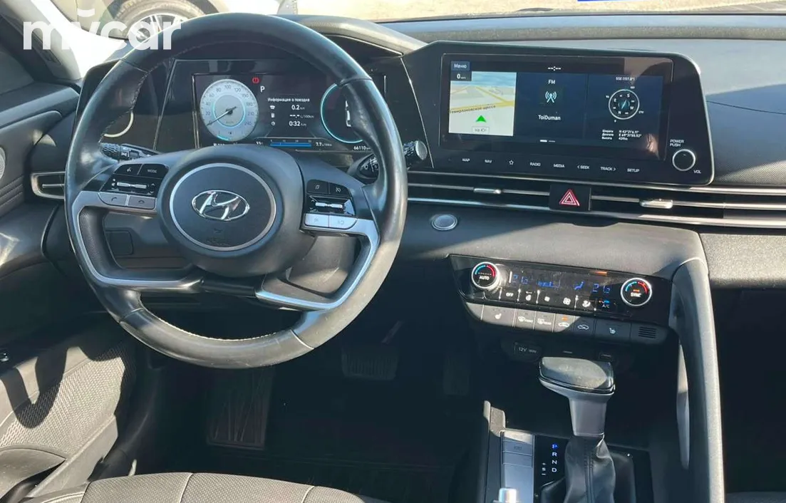 Hyundai Elantra 2022