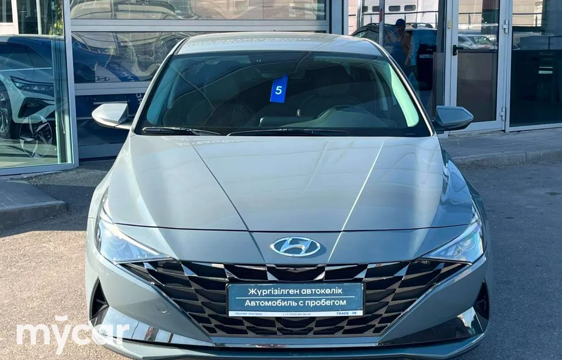 Hyundai Elantra 2022