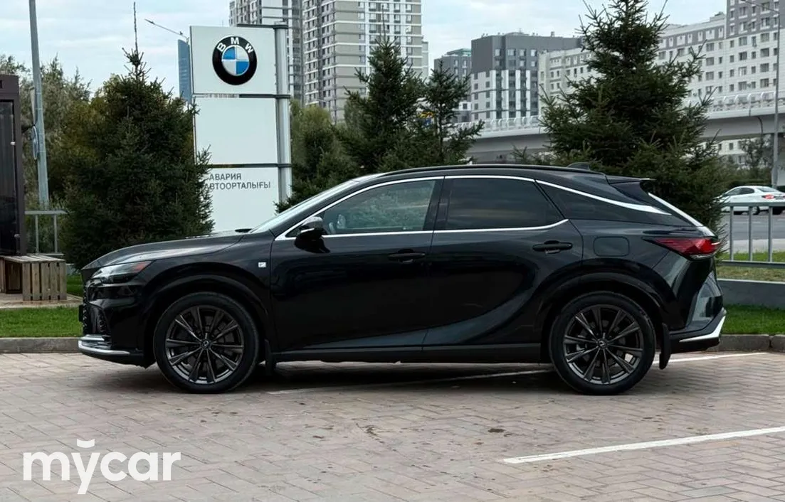 Lexus RX 2024