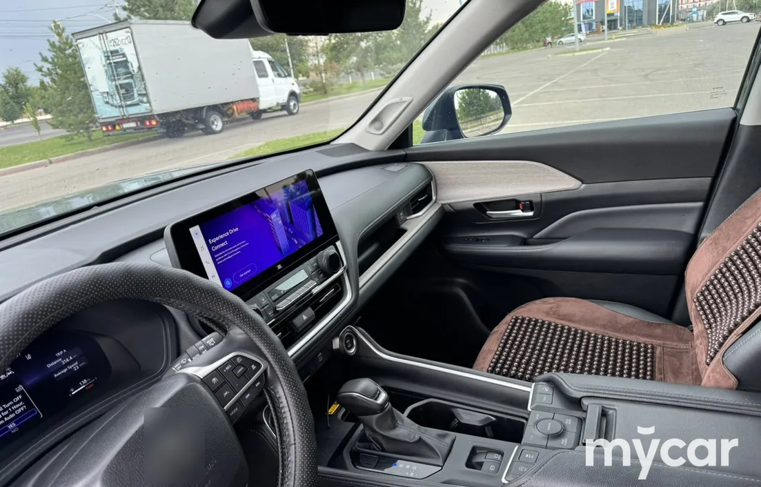 Toyota Grand Highlander 2023