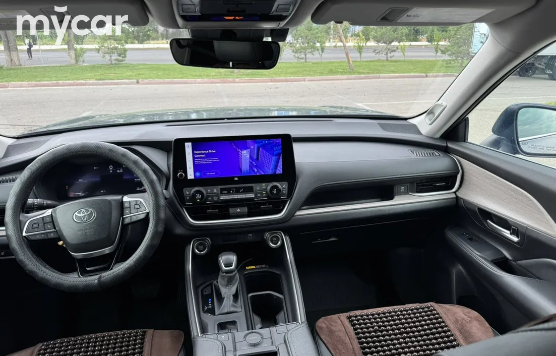Toyota Grand Highlander 2023