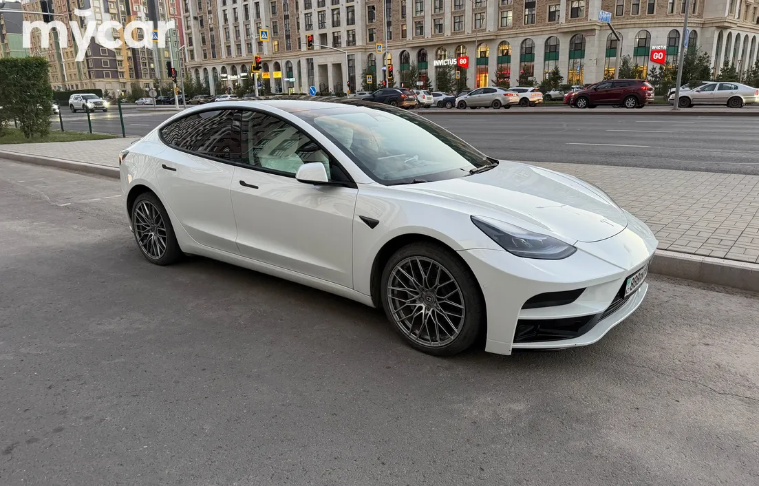 Tesla Model 3 2023