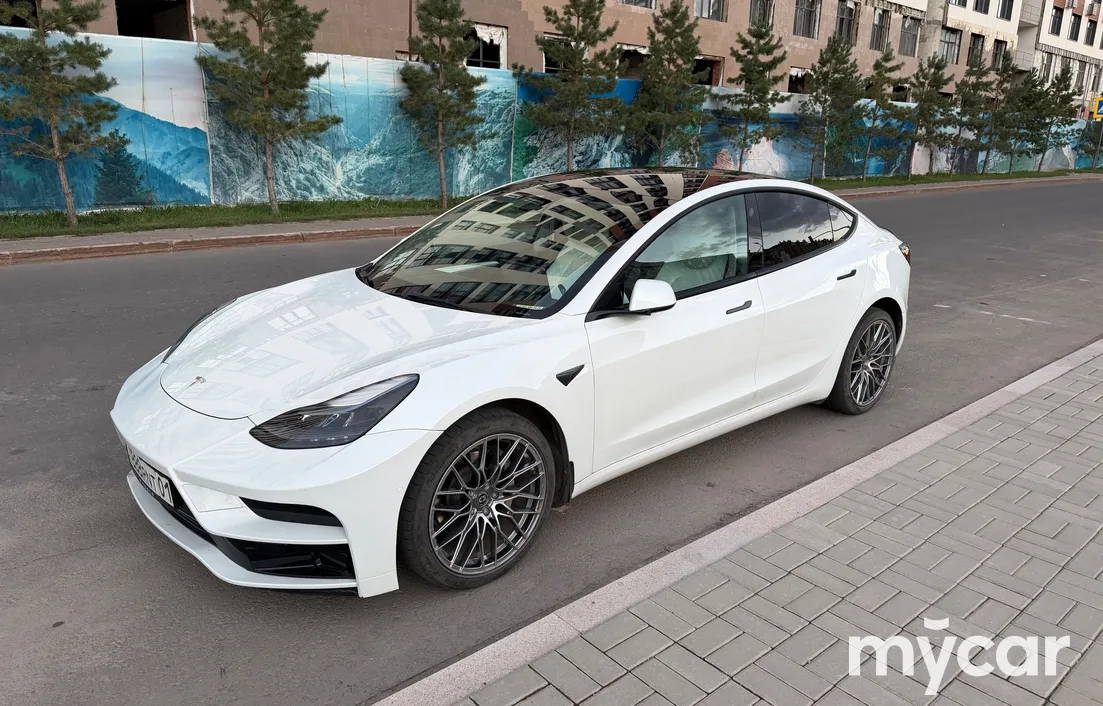Tesla Model 3 2023