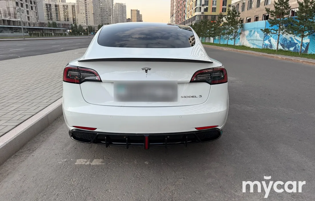 Tesla Model 3 2023