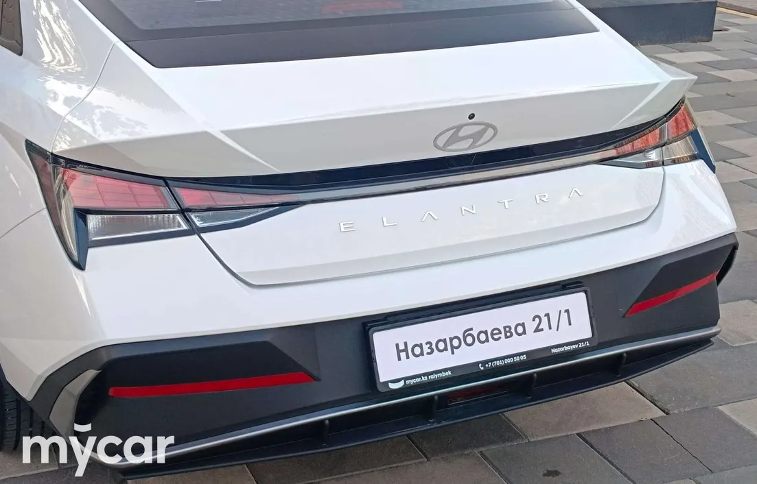 Hyundai Elantra 2025