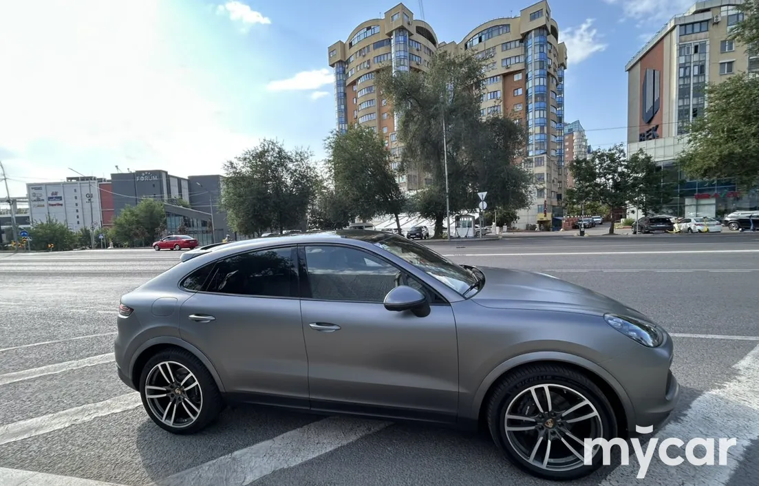 Porsche Cayenne Coupe 2022