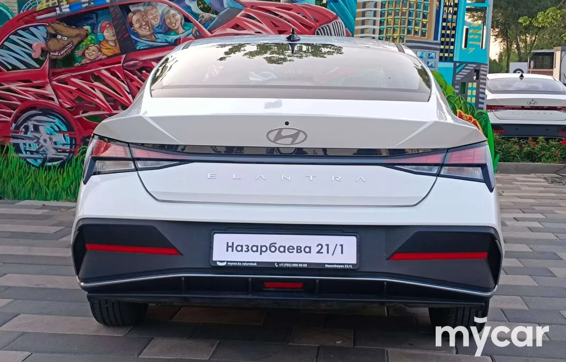 Hyundai Elantra 2025