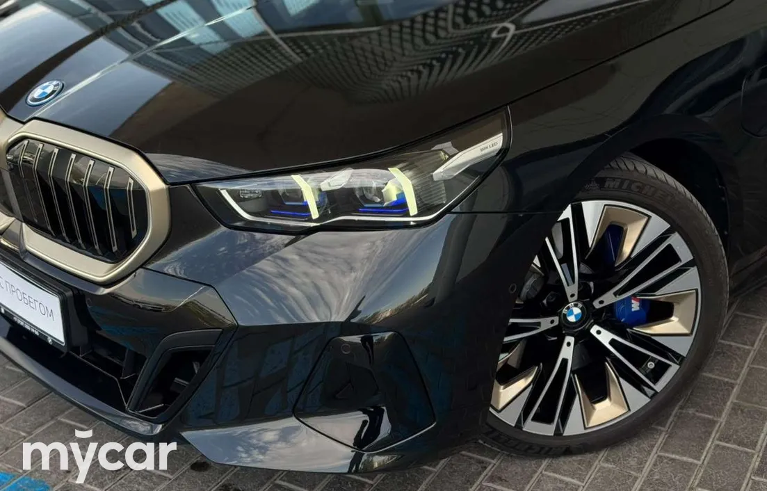 BMW 550E XDRIVE 2025