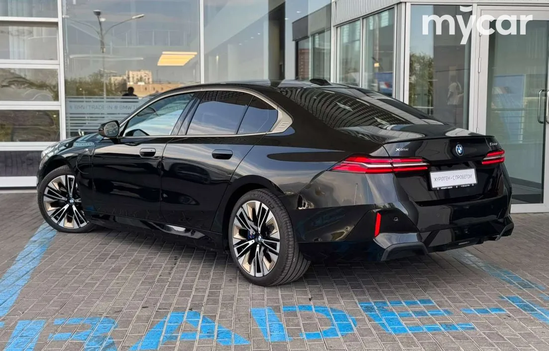 BMW 550E XDRIVE 2025