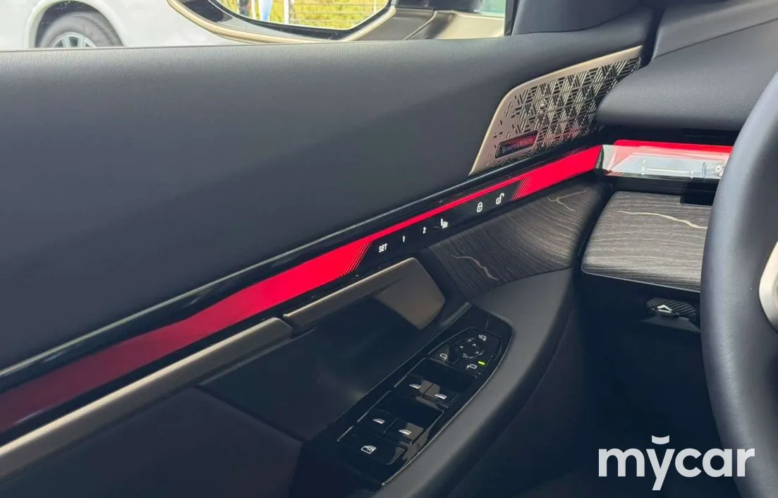 BMW 550E XDRIVE 2025