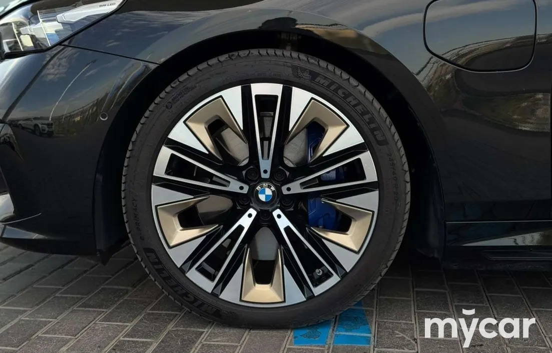 BMW 550E XDRIVE 2025
